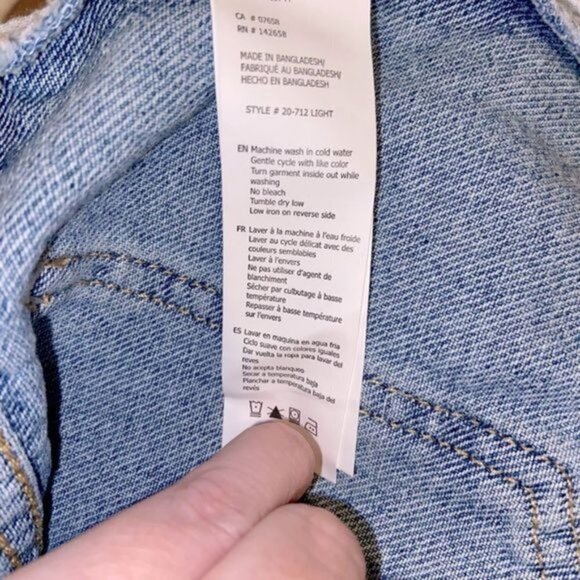 Women’s REFUGE brand new distressed cut off denim shorts low rise size 5 - Picture 4 of 9